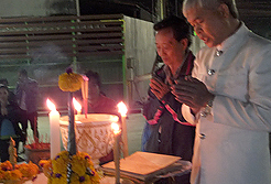 ศาลพระภูมิทรงลพบุรีใหญ่ ศาลเจ้าที่สามมุขใหญ่